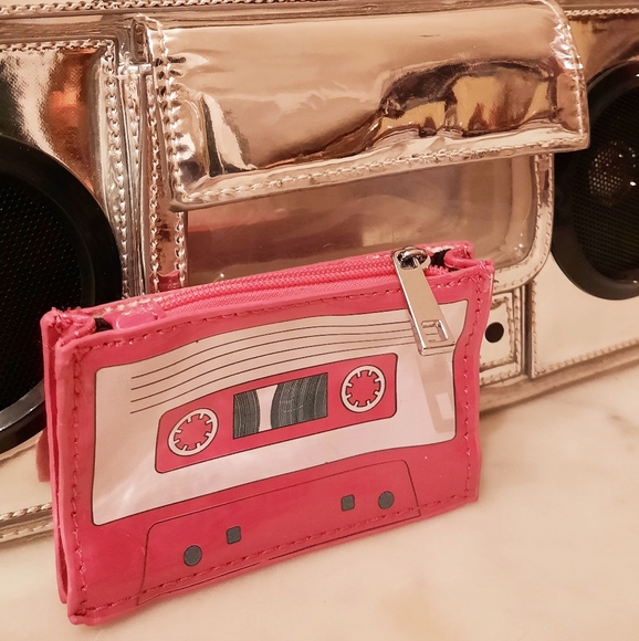 SOLD Boombox crossbody / backpack bag - Picture 3 of 6